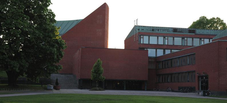 opiskelijat, jotka ovat kirjoilla HSL-alueella (Espoo, Helsinki, Kauniainen, Kerava, Kirkkonummi, Van- hyvät opasteet Otaniemeen ja liittymiä on kaksi, joten ei hätää vaikka missaisit ensimmäisen.