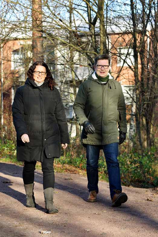 TEKSTI: Markku Pulkkinen Kuvat: Markku Pulkkinen, Seppo Närhi Kestävä ympäristörakentaminen nosteessa Viher- ja ympäristö rakentamisen kestävyyteen kiinnitetään koko ajan enemmän huomiota.