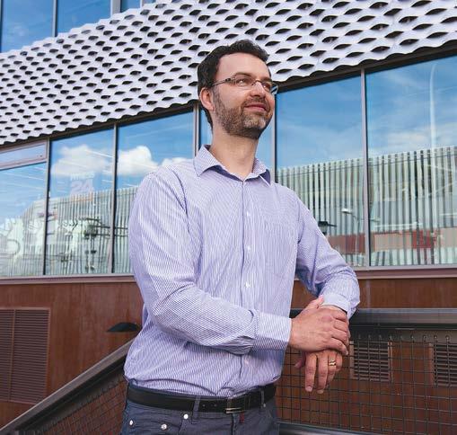 Vapo-konsernin toimintamalli Vapo-konsernin toimintamalli NEW BUSINESSES -DIVISIOONA Osaaminen tärkeimpänä resurssina Oma tuotekehityslaboratorio Jyväskylässä Kuituliiketoiminta siirrettiin