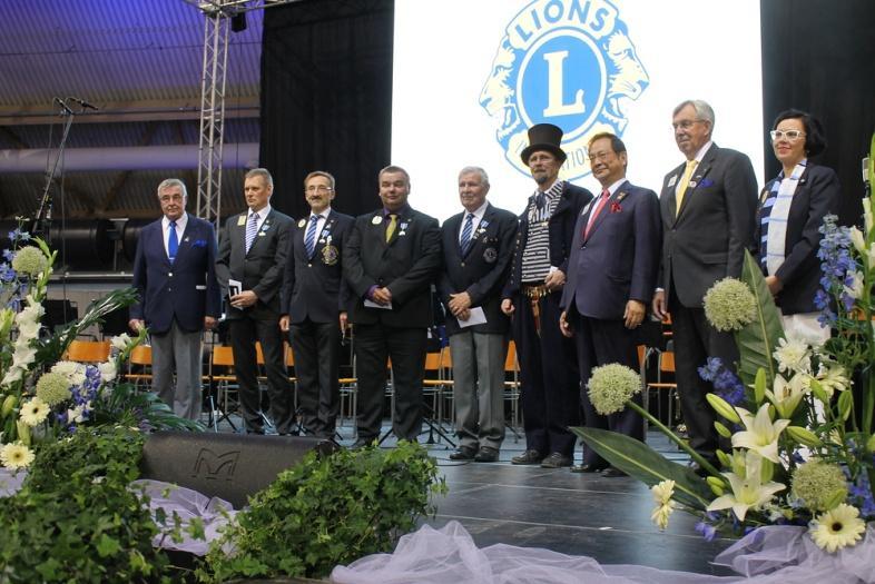 9 Joensuun vuosikokouksessa IP Presidential Award myönnettiin PDG Matti Mälkiälle LC Posio.