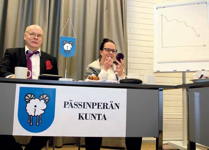 SuPerin humoristisella vaalivideolla on esillä kauhuskenaario, jonka ei toivota toteutuvan missään: Pässinperän kunnanhallitus valmistautuu tekemään säästöjä kotihoidosta.