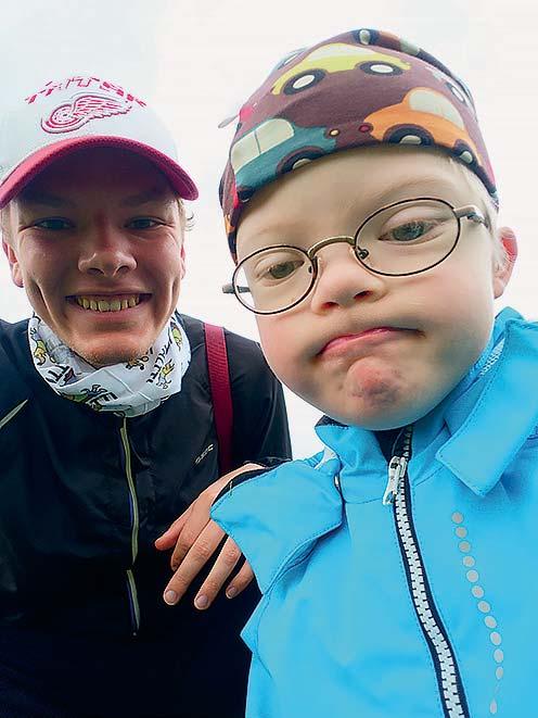 Valtti-ohjelmaan valittu lapsi tai nuori saa oman henkilökohtaisen Valtin, eli harrastuksen pariin saattajan.