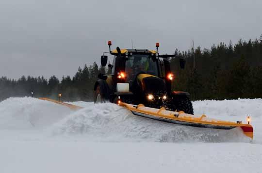 TIETERÄT Tieterien tuotevalikoimamme on markkinoiden kattavin. Valikoima sisältää tieterät alusterälaitteisiin, auroihin, tiehöyliin, lanoihin, linkoihin ja lukuisiin muihin tienhoitolaitteisiin.