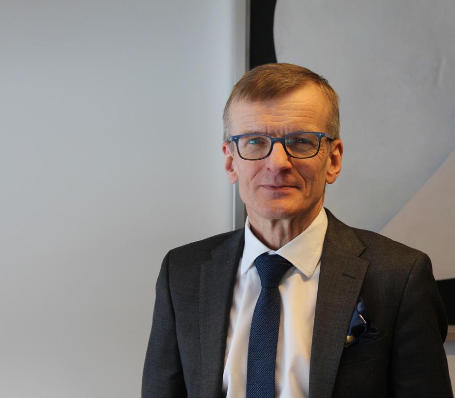 LAAMANNIN KATSAUS KÄRÄJÄOIKEUDEN toimintavuosi 2017 oli työntäyteinen ja yllätyksellinenkin. Riita-asioissa vuosi 2017 oli kaksijakoinen.