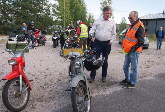 Jos tiedätte jonkun yrityksen joka haluaisi tulla esittelemään toimintaansa tms. voisitte sopia asiasta.