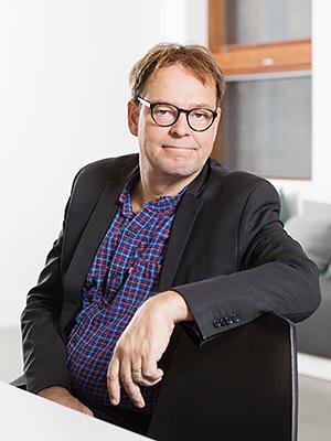 Lauri Merikallio Diplomi-insinööri Vison Oy:n osakas Infra-alalla 20 ensimmäistä työvuotta UC-Berkeley vieraileva tutkija 2006-2007 Yrittäjä, tutkija, konsultti Integroitujen projektitoimitusten ja