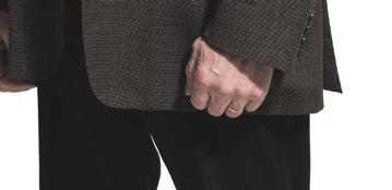 Esitykset Kymen jätelautakunnalle Keltakankaan jätekeskuk- sen vastaanottomaksutaksaksi ja jäteasemien yhtenäistak- saksi 1.1.2018 alkaen.