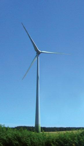 5.2 Tuulivoimalan rakenne Tuulivoimala koostuu perustusten päälle asennettavasta tornista, roottorista lapoineen ja konehuoneesta.
