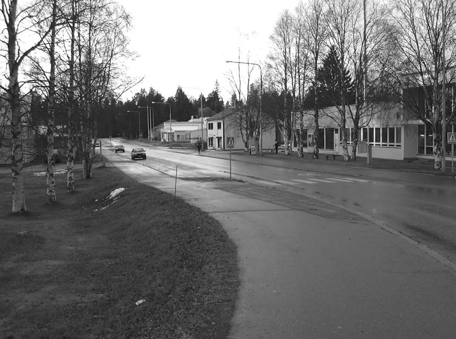 2.3. Ristijärvi, keskustaajama 2.3.1. Alueen kuvaus Ristijärvi sijaitsee Oulun läänissä ja rajoittuu Hyrynsalmen, Paltamon, Kuhmon, Puolangan ja Sotkamon kuntiin.