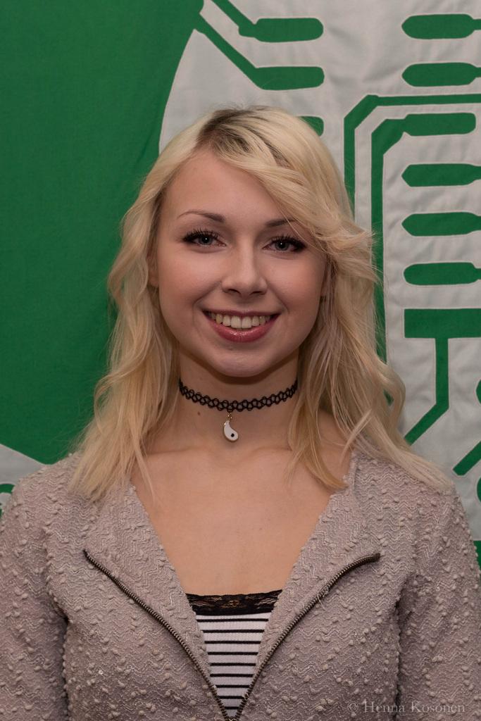 Kurssin esittely Opettajat Tuntiopettaja ja pa a