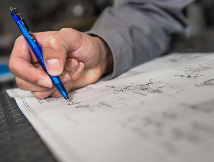 Strategian toteutus etenee suunnitellusti Our strategy implementation is on track Tavoitteena parempi kannattavuus ja kasvu Johtava toimija öljy- ja kaasu- sekä kaivosteollisuuden