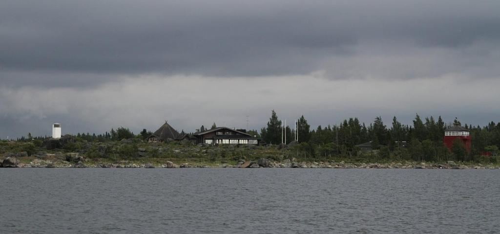 päärakennuksien