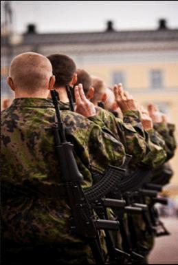Perusteet asevelvollisuudelle Suomen perustuslaki (731/1999) 127 Jokainen Suomen kansalainen on velvollinen osallistumaan isänmaan puolustukseen tai avustamaan sitä sen mukaan kuin laissa säädetään.