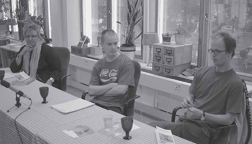 Kuvassa hankkeessa mukana olevien laitosten työntekijöitä tutustumassa Paasitorniin 31.8.2009. Kuva: Kirsti Lumiala. Työväenliikkeen kirjasto.