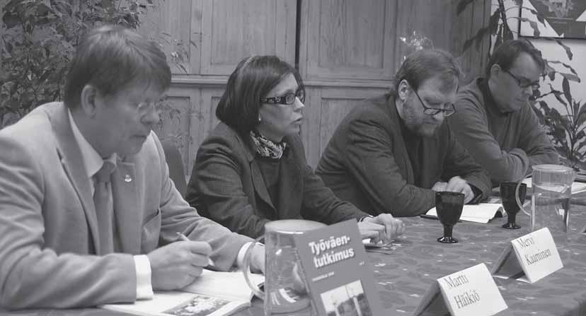 TIEDONKIERTO Vuosikirjamme tiimoilta TAPAHTUMIA Työväentutkimus Vuosikirjan 2008 julkistamistilaisuuden