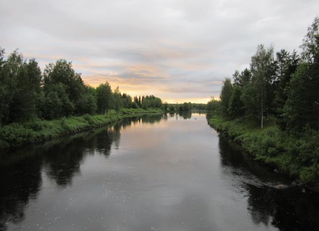 Kuva 18. Perhonjoki Lahnakosken sillalta kuvattuna. 7.1.1.4 Sokoja (osa-alue 4) Sokojan kyläalue on laaja, sen pohjoisin osa sijoittuu n. 6,5 km ja eteläisin n. 16 km päähän Kokkolan keskustasta.
