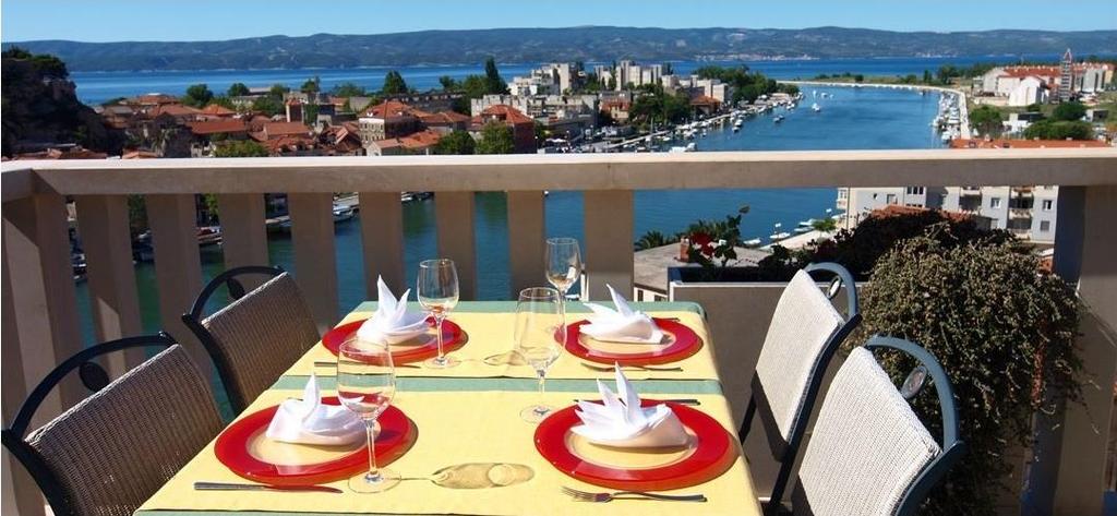 Helppoutta arvostaville Helppo rantaloma boutique-tyyppisessä hotellissa Splitin Rivieralla Hinta: 836 euroa henkilöltä mikäli seurueen koko on 4.
