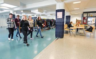 Miksi yrittäjyyskasvatuksen strategia on laadittu? Lukiokoulutusta ohjaavat opetussuunnitelmat ja strategiat ohjaavat yrittäjyyskasvatuksen kehittämiseen lukioissa.