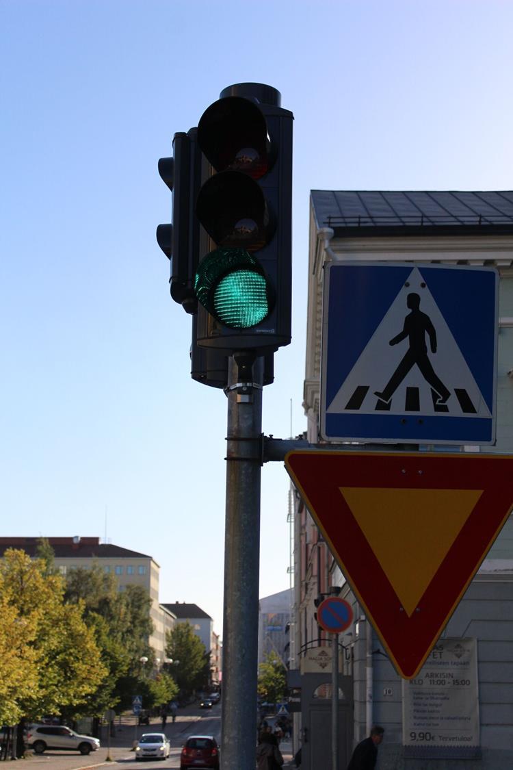 Tärkeää Organisaatio Päätöksentekokyky Ohjausvälineet Roolit ja sitoutuminen Kilpailukyky Aikataulu ja