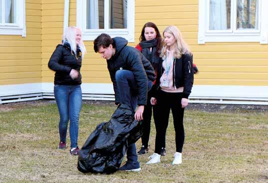 antoi kustakin videosta palautetta. Palaute oli erittäin myönteistä. Kaikki videot käytettiin lopulta Sonkajärven kunnan markkinoinnissa.
