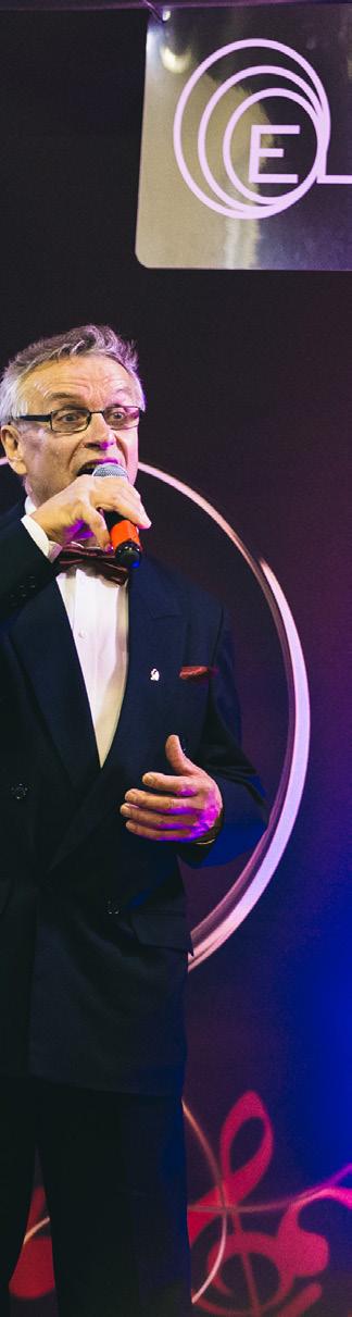 Valtakunnallisen EL Karaokemestarikilpailun osallistujat Naiset 50+ vuotta Mestari 2017 Kaija Pietilä 1. Marita Anttonen, Hauhon yhdistys, Etelä-Hämeen piiri 2.