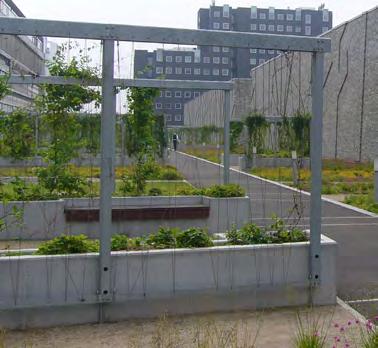 Tavoieena on da alueelle erineisen ja monipuolisen, pienehköjen leikki- ja oleskelualueiden verkoso onikohaisen leikki- ja oleskelualueiden lisäksi, asekaavaan liiyvän viheryleissuunnieln mukaisesi.