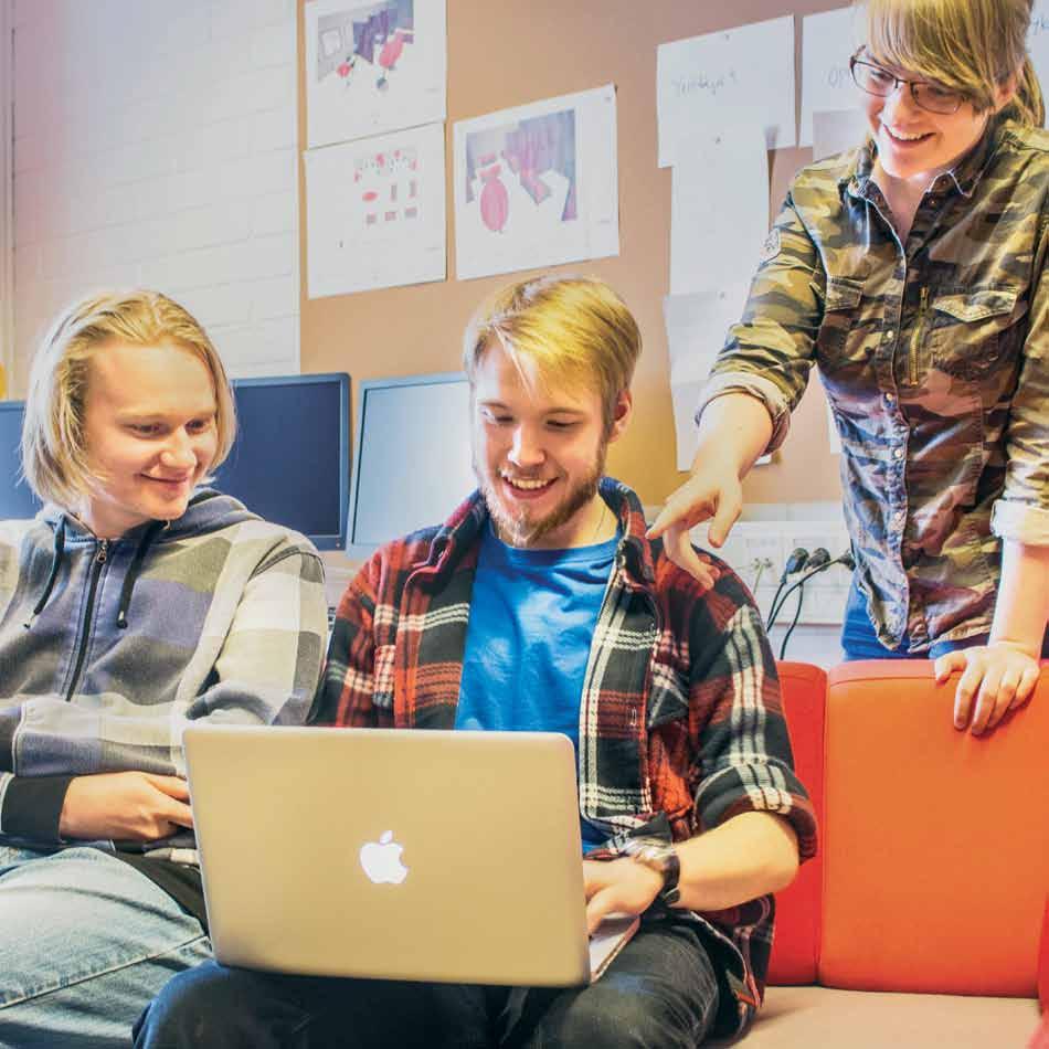 Kehitä yhdessä Yrittäjyyskasvatus on yhteistyötä tee toiminta näkyväksi Yrittäjyys on luovuutta, yhteisöllisyyttä, vastuullisuutta ja riskinottoa.