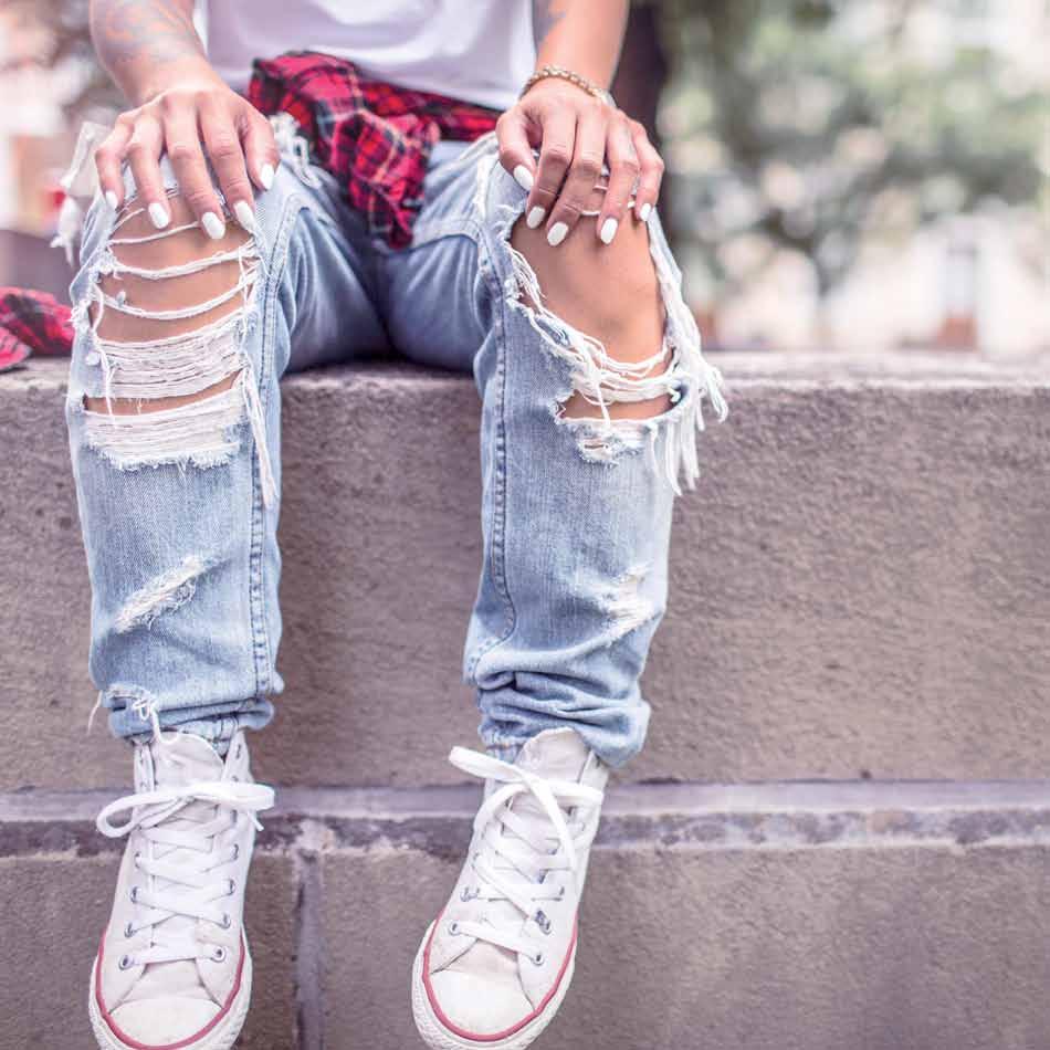 Nojaa näihin Yrittäjyyskasvatus ja OPS: Yrittäjyyskasvatus kiinnittää opetuksen yhteiskunnan ajankohtaisiin teemoihin Yrittäjyyskasvatus on ollut 1990-luvun puolivälistä lähtien kaikkia kouluasteita