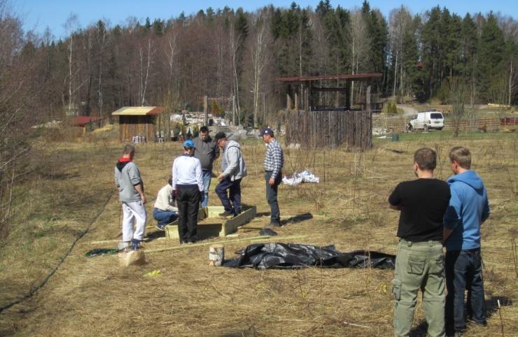 tieto siitä, että toimintaa on säässä kuin säässä. Ohjaajaresursseilla merkitystä työn sujuvuuden kannalta. osallistujien motivaatio ja asenne.