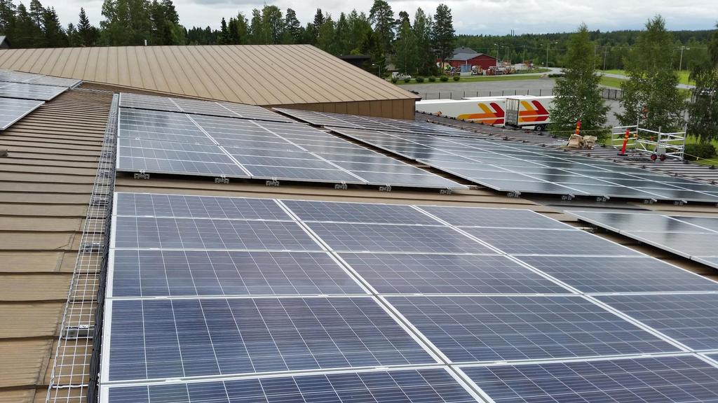 Referenssit aurinkovoima Juustoportti syksy 2017, 2 voimalaa, 15kW ja 140 kw KS Oy Kymenlaakson sähkö 2017 jatkuu, aurinkovoimaprojekti kotitalouskiinteistöille Eduskuntatalon