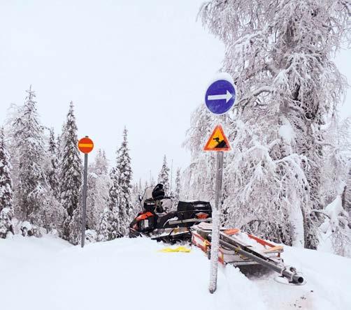 Muut merkit Muita merkintöjä, kuten varoitus- ja kieltomerkkejä käytetään tarpeen mukaan, esimerkiksi ilmoittamaan erityisen huomion tarpeesta reitillä, suosittelemaan reittiä tietylle kulkutavalle