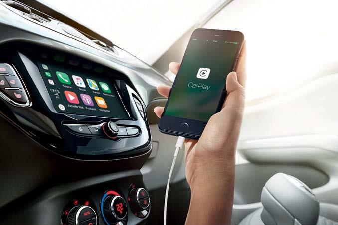INTEGROITU NAVIGAATTORI JA ANDROID AUTO /APPLE CARPLAY 1 Liitä älypuhelimesi autoosi ja aja perille turvallisesti edistyksellisen integroidun navigaattorin avulla.