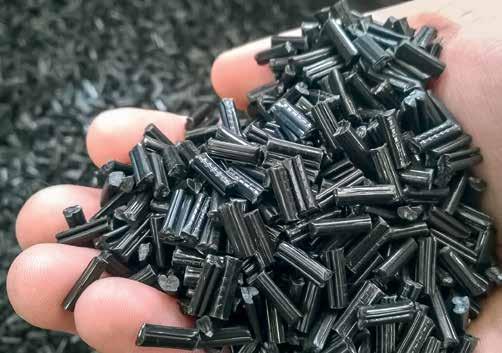 Tuloksena on komposiittimateriaali polymeerimatriisin perusteella. Materiaalin ominaisuudet optimoidaan soveltumaan halutuille vaatimuksille lisäämällä lisäaineita.