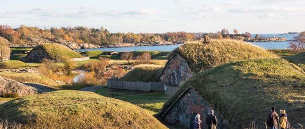 Suomenlinna on erityisen tärkeä sen ainutlaatuisena säilyneen arkkitehtuurin ja maiseman vuoksi. Alun perin merilinnoitusta alettiin rakentaa Ruotsin toimesta aikana, jolloin Suomi oli osa Ruotsia.