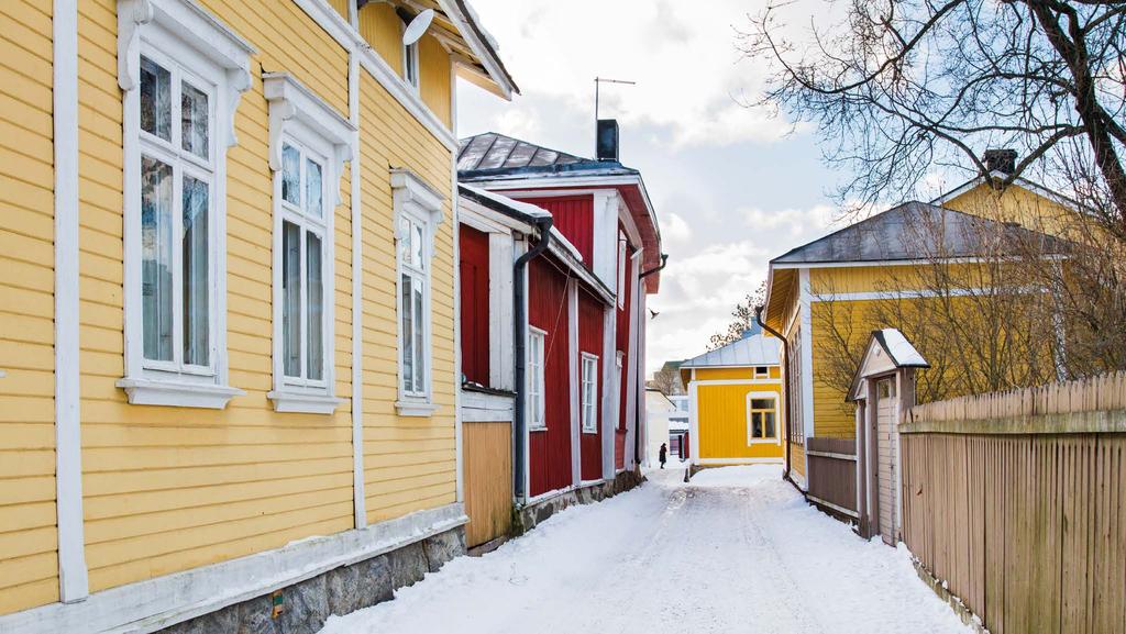 VANHA RAUMA VANHA RAUMA Rauman vanha kaupunki lisättiin Suomen maailmanperintöluetteloon vuonna 1991. Vanha Rauma on laajimpana säilynyt historiallinen puutaloalue Pohjoismaissa.