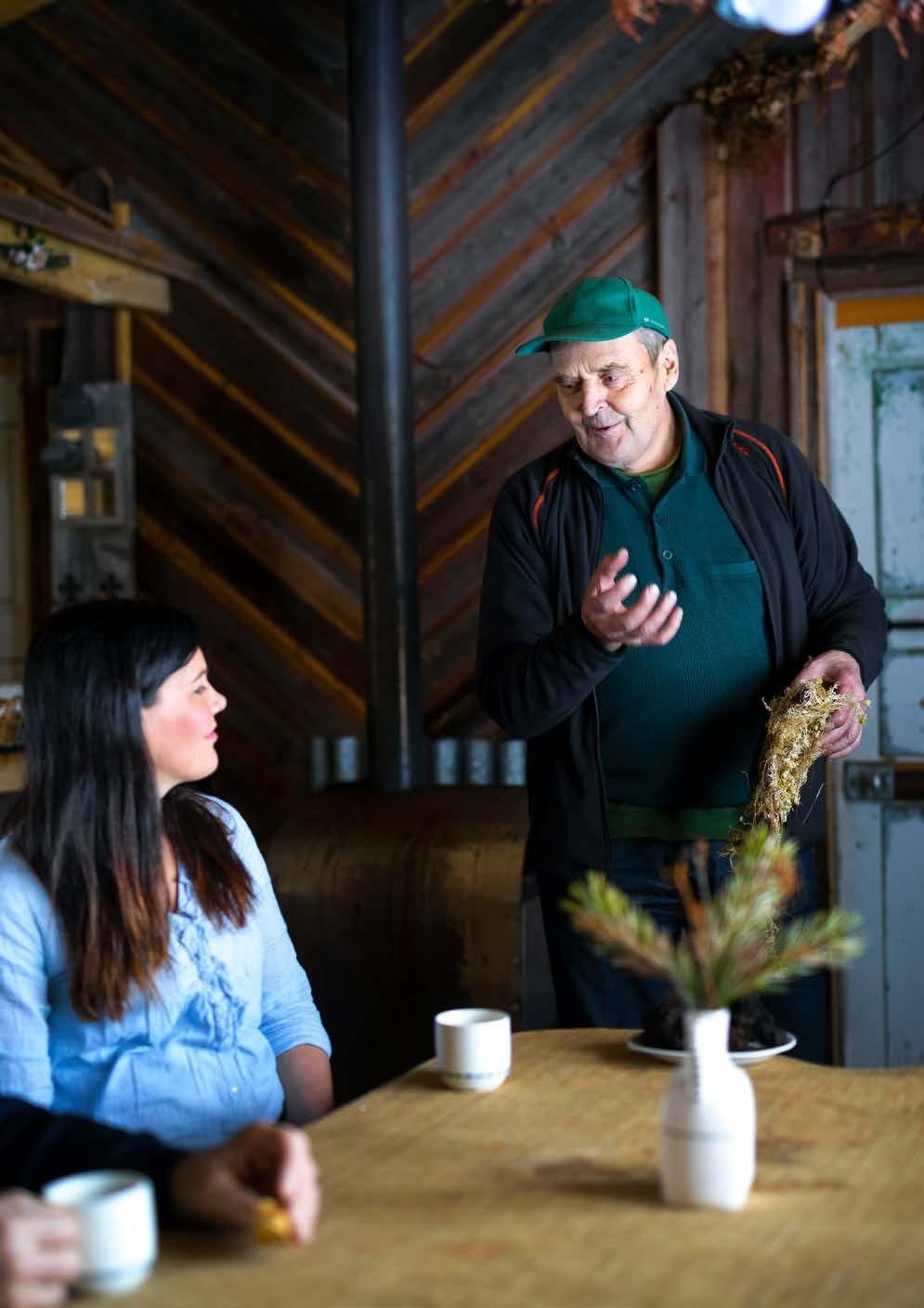 Erkki kertoo, kuinka hän tapaa istuskella yksinään suolla silmät kiinni ja kuunnella hiljaisuutta. Se on hyvää vastapainoa sille, että maailma on täynnä rompetta.