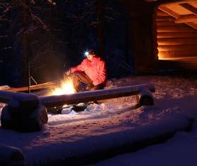 Vaikka napapiiri on kaukana, ei aurinko ehdi kesäöisin valua pitkästi horisontin alapuolelle. Loppukesä ja syksy houkuttelevat luontoon aistit valppaana ja astiat mukana.