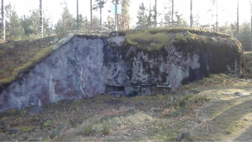 Valtio hallinnoi Salpalinjalla 13 kunnan ja hieman yli 400 kiinteistön alueella olevia rakenteita, joille on aikoinaan lunastettu erityinen käyttöoikeus