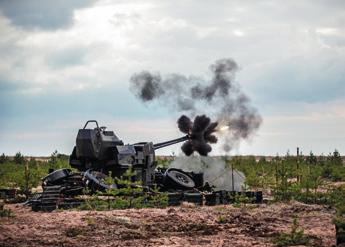 35ITK88 tulittaa Lohtajan ampumaalueella reserviläisten komennossa (Puolustusvoimat, Combat Camera Team 2016).