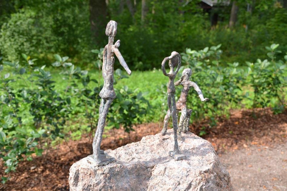 vaaliminen... 43 Nuorisotyötä tukevat ansaintamallit.
