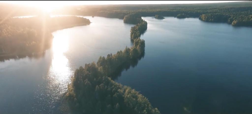 Muutos tarvitsee roolitukset Teknologia, ei vain kone vaan ennenkaikkea yhdistäjä Julkisen sektorin olennaisin