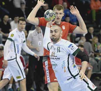 MOL LIGA 18. KOLO: Bánovce nevyzreli na Hodonín Majster padol v Šali INTERLIGOVÝ TELEGRAM Šaľa výrazne zdolala majstrovskú Iuventu, ktorej pretrhla 10-zápasovú víťaznú šnúru.