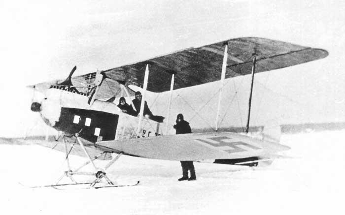 Rumpler C.VIII Rumpler C.VIII oli saksalainen kaksipaikkainen tiedustelukoulukone ja sellaisena ensimmäisiä lajiaan koko maailmassa.