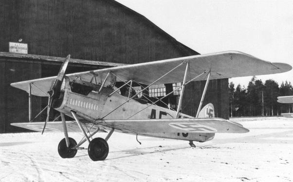 Aero A-11 Aero A-11 on kaksipaikkainen tshekkiläinen tiedustelu- ja harjoituskone, jota hankittiin kahdeksan kappaletta ja joka oli ilmavoimissa käytössä vuosina 1927 1939.