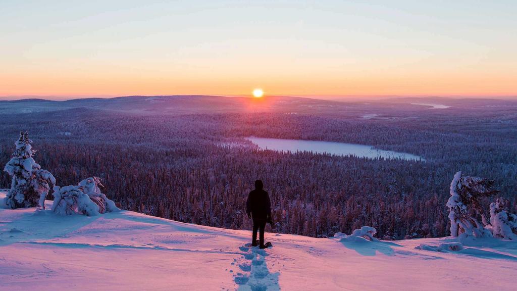 Käsiteltävät aiheet Missä matkailija luuraa?