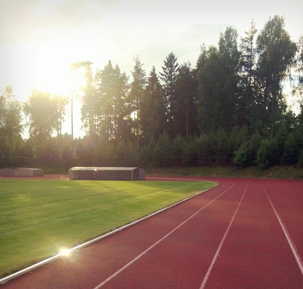Keravan pääliikuntapaikat Keravalla on kaksi suurempaa pääliikuntakeskusta: Kalevan ja Keinukallion Urheilupuistot.