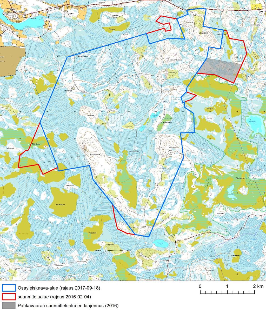 Kuva 2-1. Suunnittelualueen rajaukset eri vuosina. Vuonna 2015 kanalintukartoitukset kohdennettiin YVA-ohjelmavaiheessa esitetyn rajauksen (punainen) mukaisesti.
