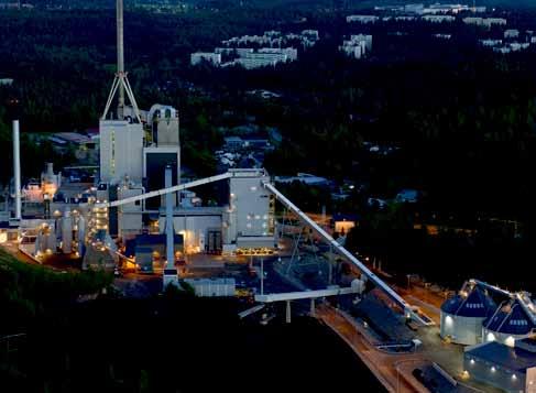 22 KotiMetsä 1/2014 Metsästä polttoainetta Lahti Energian uudelle voimalaitokselle Lahti Energian voimalaitosalueella sijaitsevat tätä nykyä Kymijärvi I ja Kymijärvi II.
