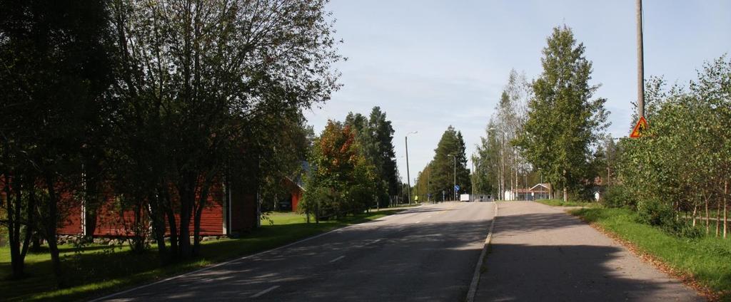 Välialuevyöhykkeellä Kalajokilaakson alueeseen sisältyy valtakunnallisesti arvokas Vähäkankaan kylänraitti (RKY 2009).