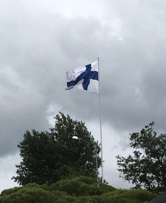 Pohdimme kierroksen aikana ihmisen suhdetta luontoon niin yleisellä kuin